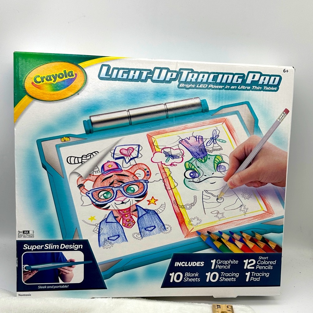 Light-Up Tracing Pad Ages 6+ Bright LED Power in an Ultra Thin Tablet